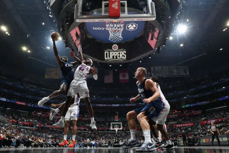 Philadelphia 76ers v Los Angeles Clippers